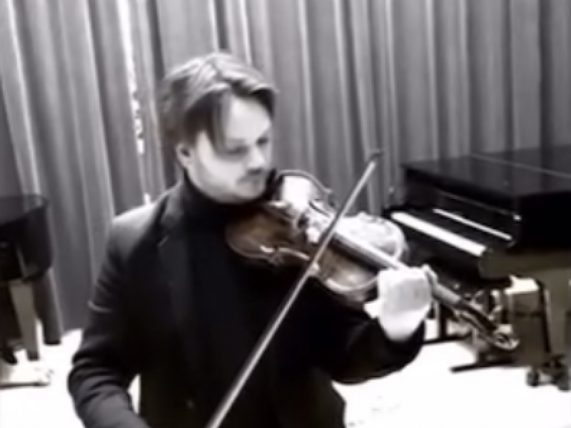 2025 Penumbra for amplified violin