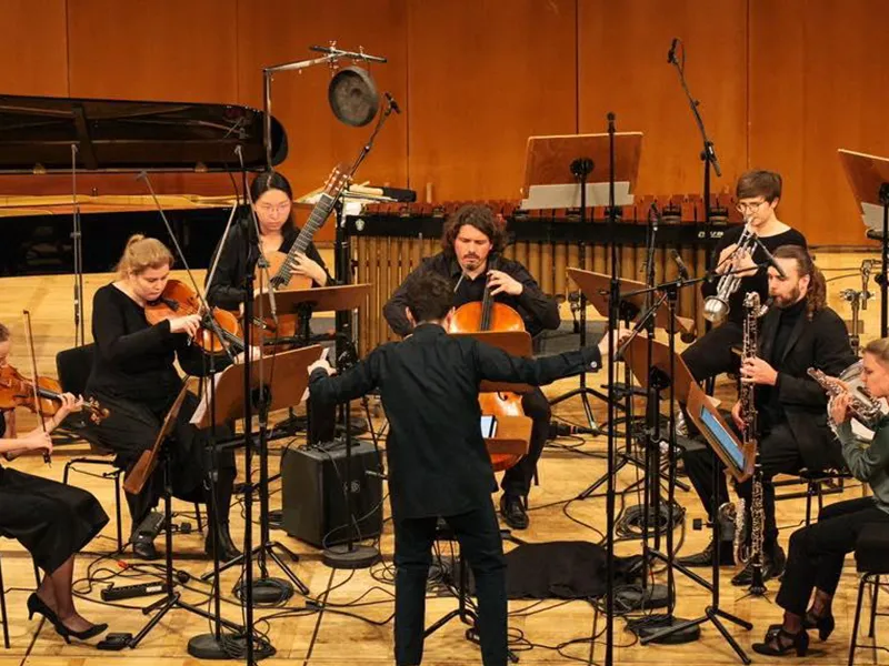 2023 In einem verlassenen Zimmer  Acht Brücken International Festival